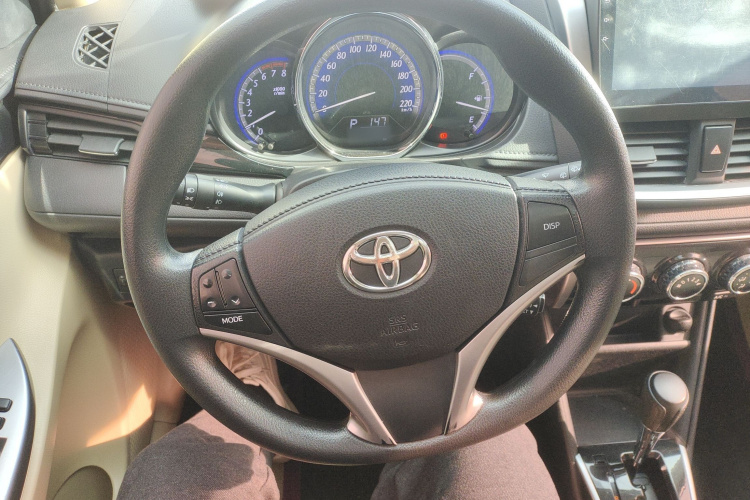 丰田 YARiS L 致炫 2016款 改款 1.5GS CVT锐动版中控内饰13