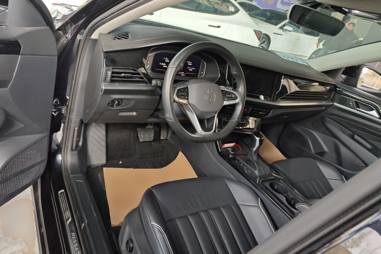 大众 帕萨特 2022款 330TSI 精英版中控内饰7003