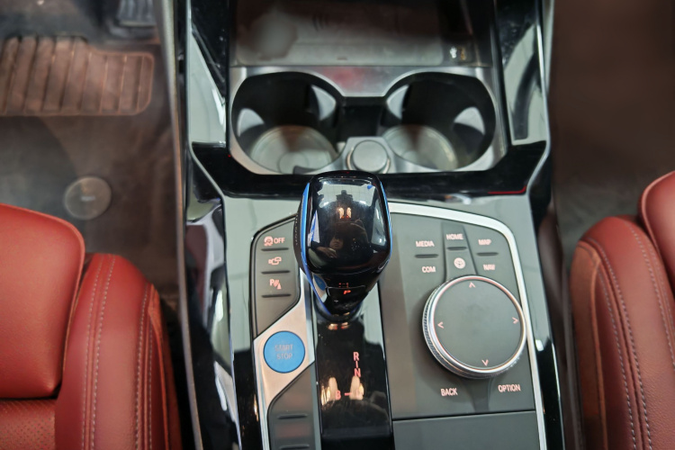 宝马iX3 2022款 创领型中控内饰7003