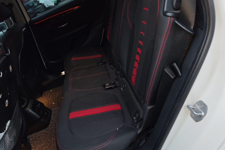 宝马2系多功能旅行车 2015款 218i 运动设计套装中控内饰7004