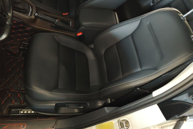 大众 速腾 2018款 1.6L 自动舒适型中控内饰19