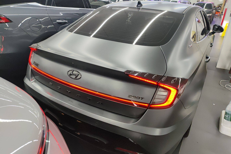 现代 索纳塔 2022款 380TGDi 自动20周年纪念款车身外观6