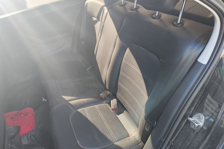 大众 桑塔纳 2019款 1.5L 手动风尚版 国VI中控内饰7004