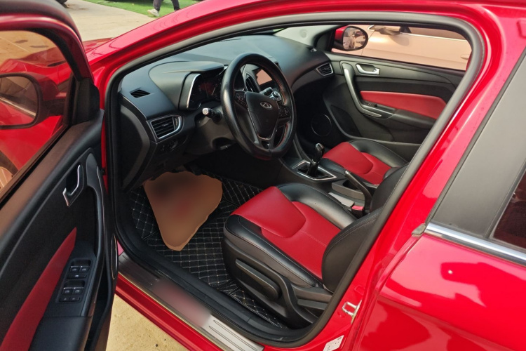 奇瑞 艾瑞泽5 2017款 SPORT 1.5T 手动时尚版中控内饰20