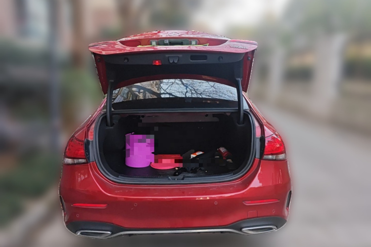 奔驰A级 2019款 改款 A 180 L 运动轿车局部细节23