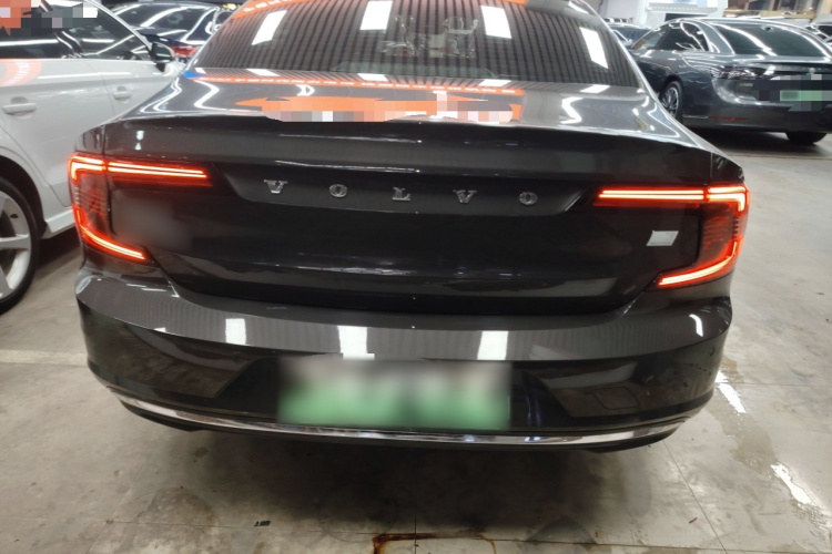 沃尔沃S90新能源 2022款 T8 E驱混动 智逸豪华版车身外观6004