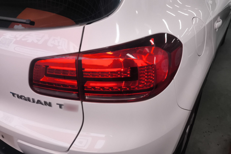 大众 途观 2013款 1.8TSI 自动两驱舒适版车身外观9