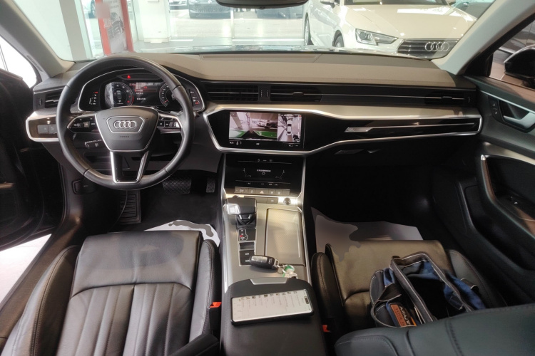 奥迪A6L 2022款 40 TFSI 豪华致雅型中控内饰7002