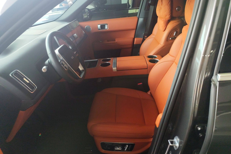 理想汽车 理想L8 2023款 Pro中控内饰19