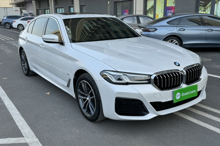 宝马5系 2022款 改款二 525Li M运动套装车身外观6005