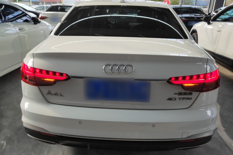 奥迪A4L 2022款 40 TFSI 时尚动感型车身外观6