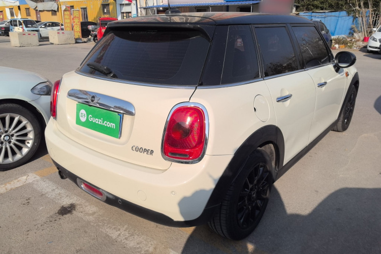 MINI 2015款 1.5T COOPER Fun 五门版车身外观7