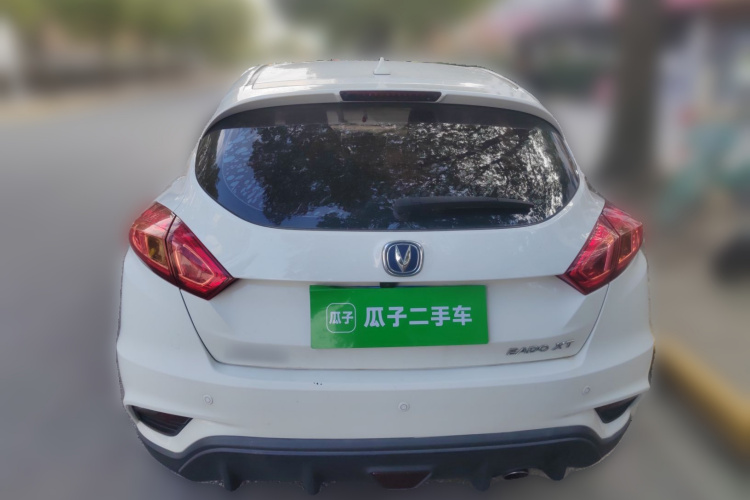 长安 逸动 2016款 XT 1.6L 手动俊酷型车身外观6004