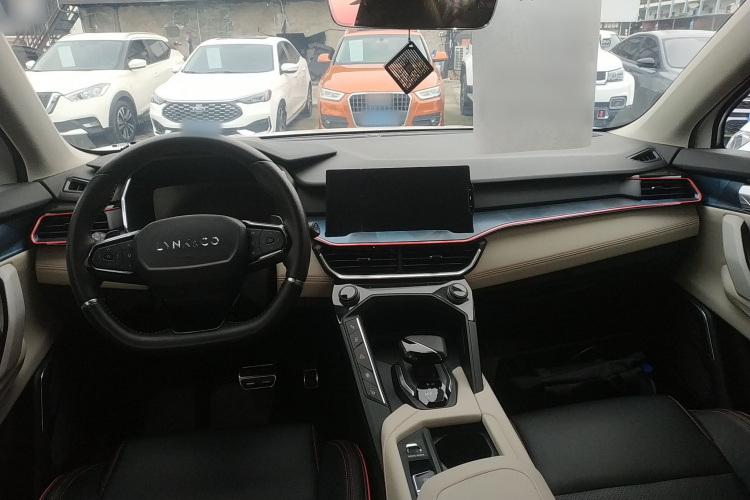 领克06 2020款 1.5T 耀Halo中控内饰7002