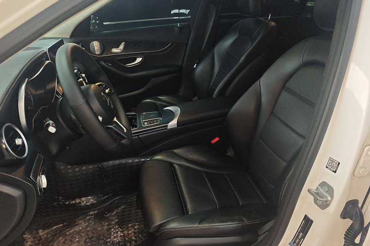 奔驰C级 2019款 C 180 L 时尚型运动版局部细节19