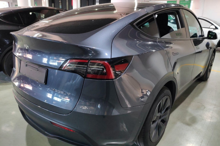 特斯拉 Model Y 2023款 后轮驱动版车身外观6005