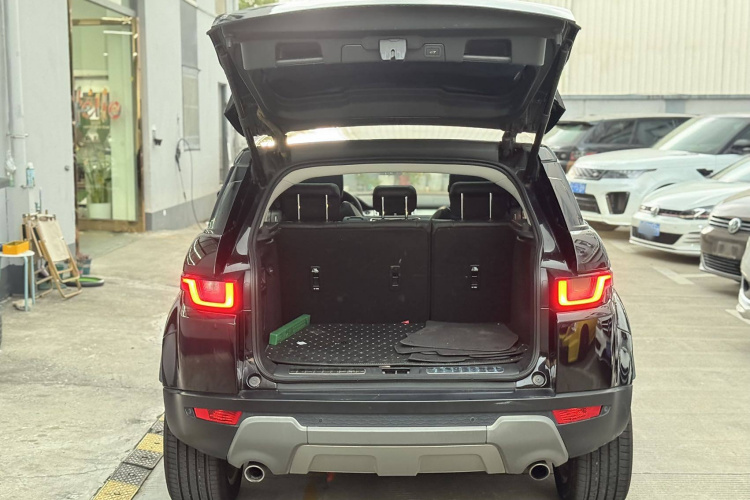 路虎 揽胜极光 2018款 240PS SE 智耀版中控内饰7005