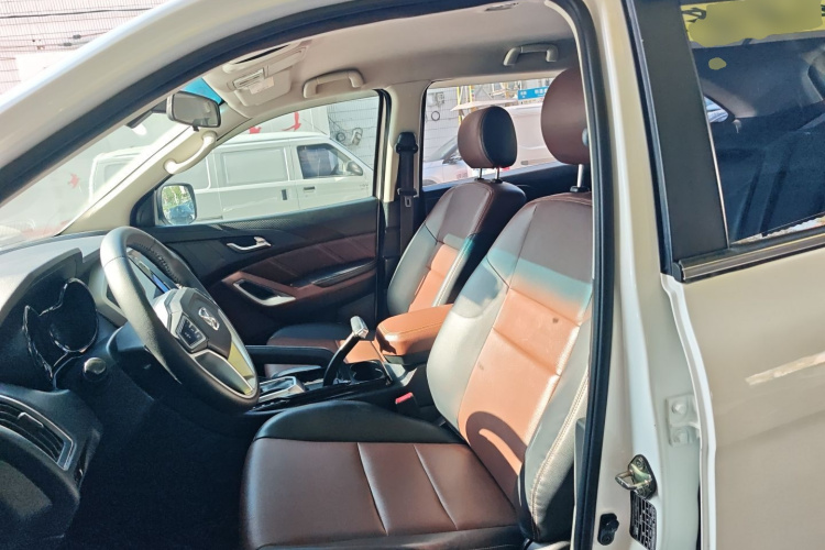 江铃 驭胜S350 2016款 2.0T 自动两驱汽油豪华版5座中控内饰19