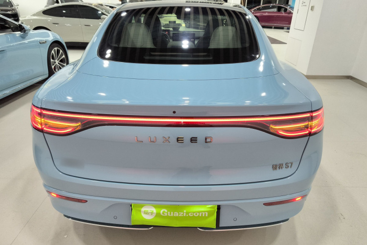 鸿蒙智行 智界S7 2024款 Ultra 四驱旗舰版车身外观6