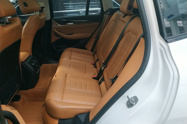 宝马X3 2018款 xDrive30i 领先型 M运动套装 国V中控内饰7004