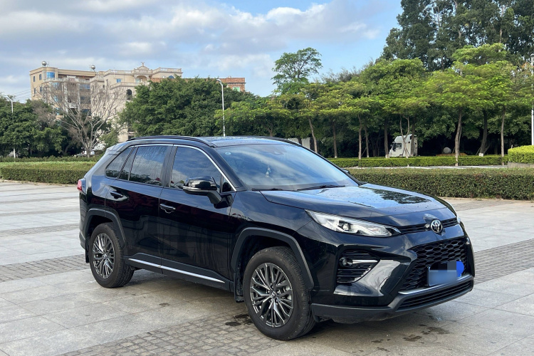 丰田 威兰达 2024款 2.0L CVT两驱豪华PLUS版车身外观6002