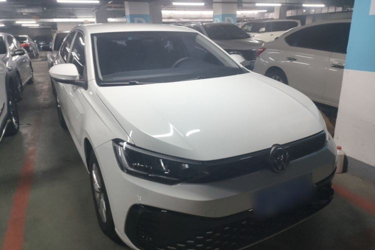 大众 朗逸 2025款 新锐 1.5L 出众新逸版车身外观3