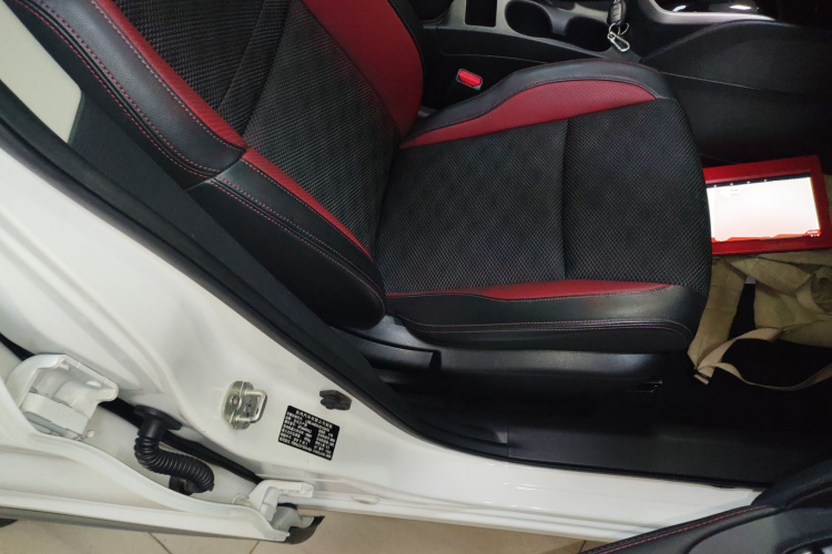 日产 逍客 2017款 2.0L CVT豪华版 国V局部细节41