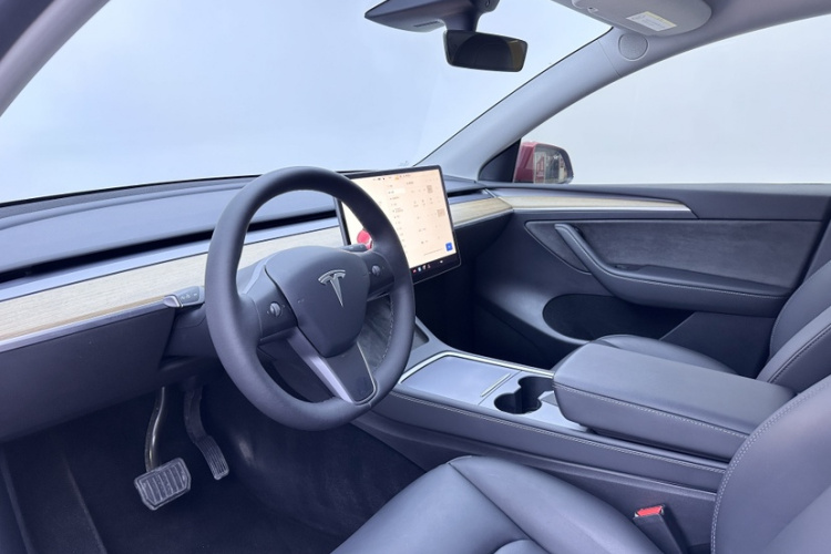 特斯拉 Model Y 2021款 改款 长续航全轮驱动版 3D5中控内饰7002