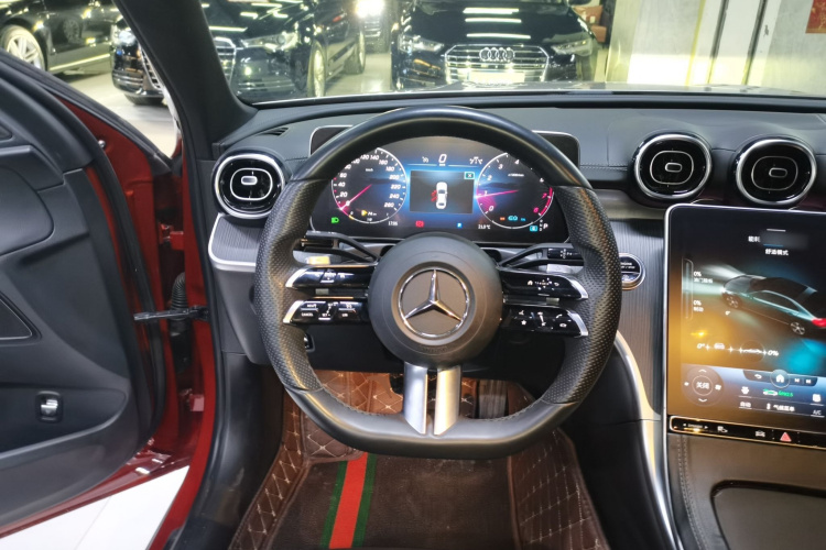 奔驰C级 2022款 C 200 L 运动版局部细节13