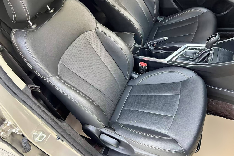 吉利汽车 远景X3 2020款 1.5L CVT尊贵型局部细节41