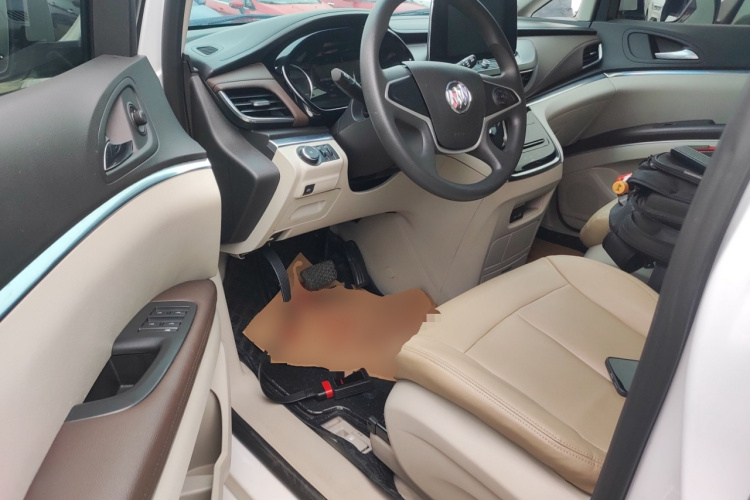 别克GL8 2021款 陆上公务舱 652T 舒适型中控内饰20