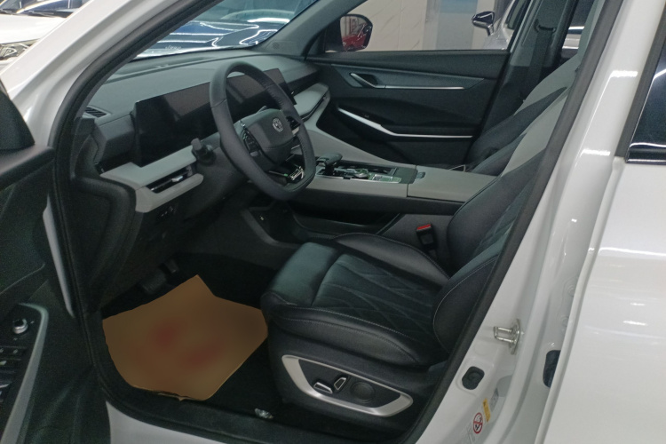 长安CS75 PLUS 2024款 第三代 冠军版 1.5T 智驾劲航型中控内饰19