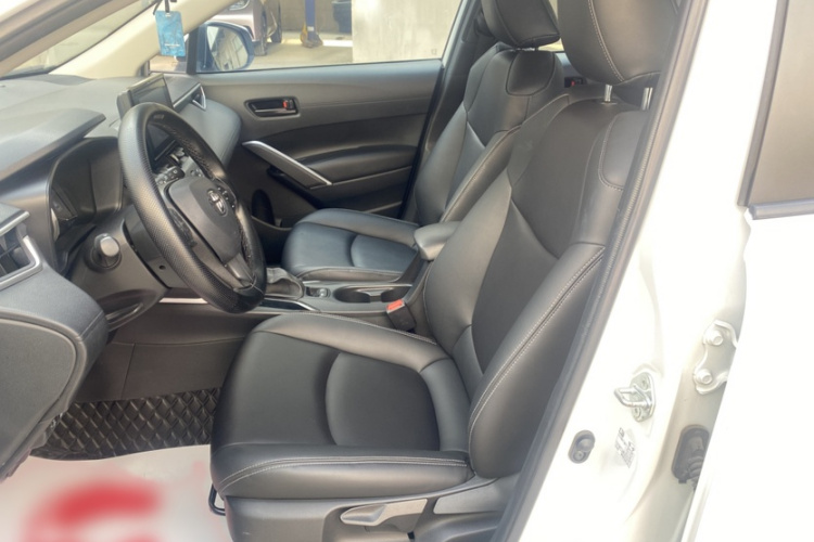 丰田 卡罗拉锐放 2022款 2.0L 先锋版局部细节19