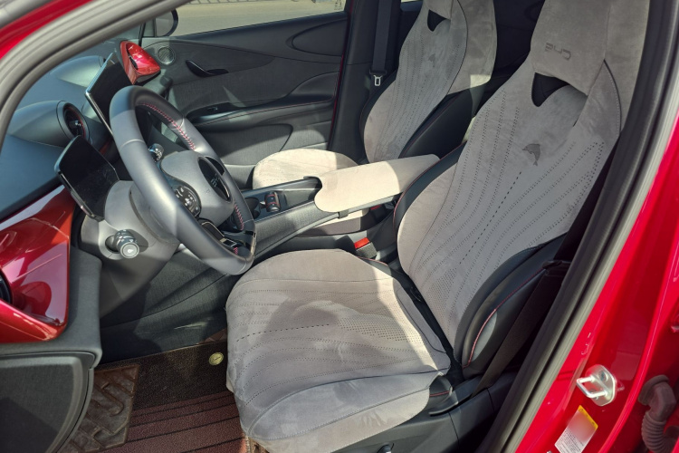 比亚迪 海豚 2025款 420km 自由版中控内饰7001