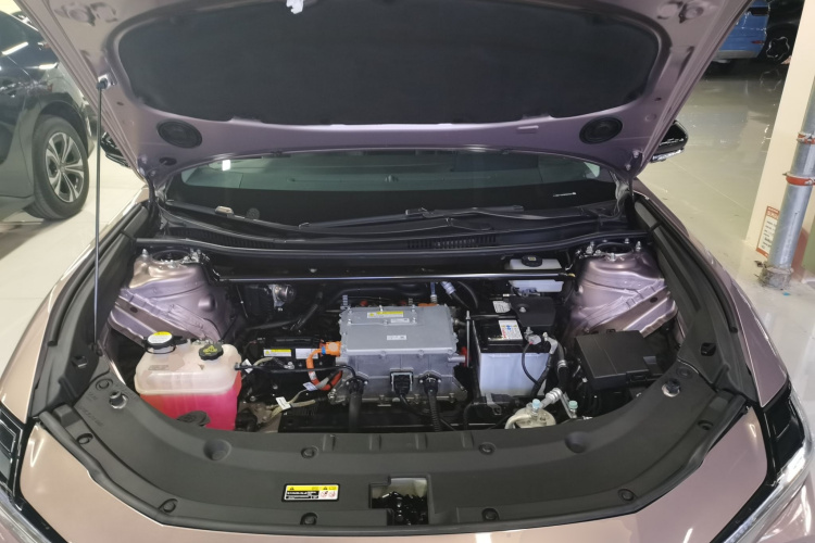 丰田bZ3 2023款 616km 长续航Premium机舱底盘24