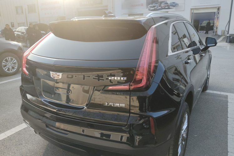 凯迪拉克XT4 2024款 28T 两驱豪华型车身外观7