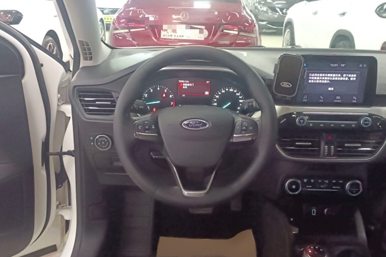 福特 福克斯 2020款 三厢 EcoBoost 180 自动锋潮型局部细节13