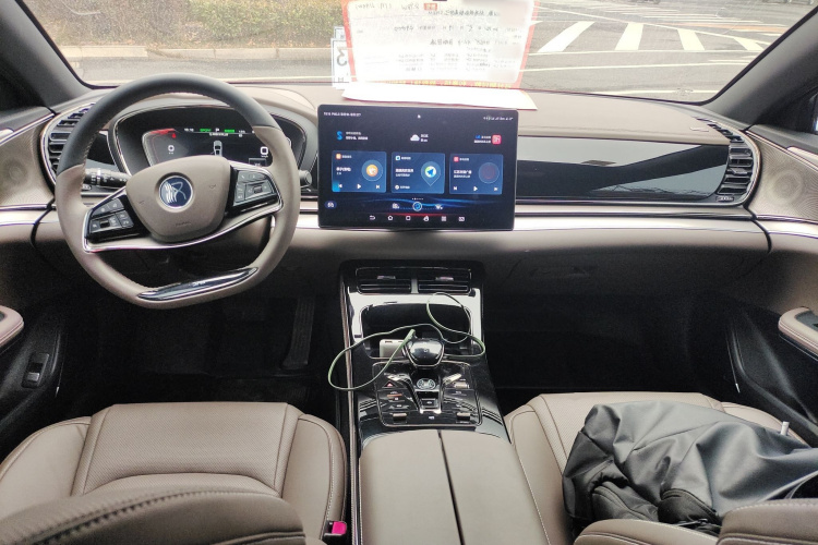 比亚迪 汉 2021款 EV 标准续航版豪华型中控内饰7002