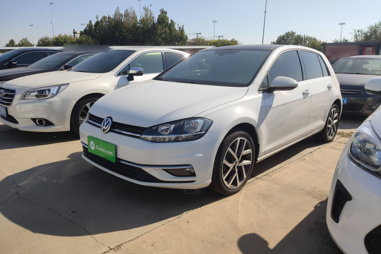 大众 高尔夫 2020款 挚爱版 280TSI DSG舒适型车身外观1