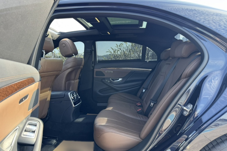 奔驰S级 2019款 S 320 L中控内饰7007