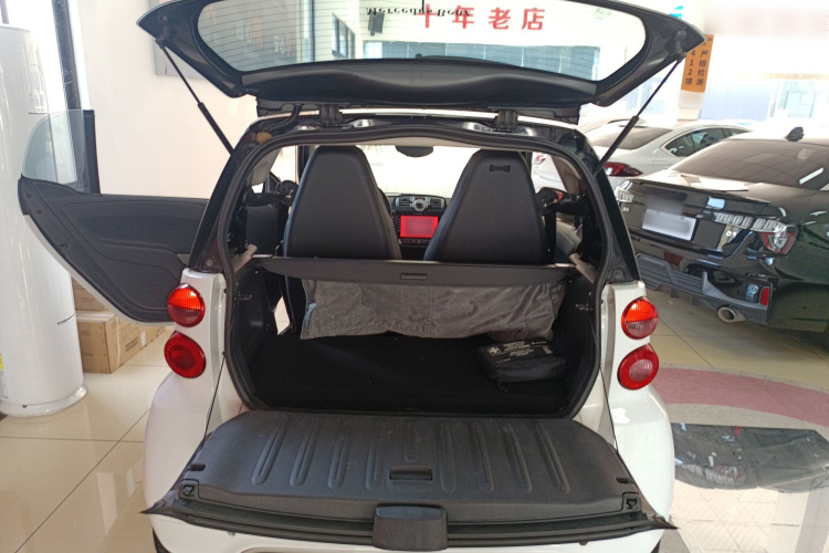 smart fortwo 2012款 1.0 MHD 硬顶舒适版机舱底盘23