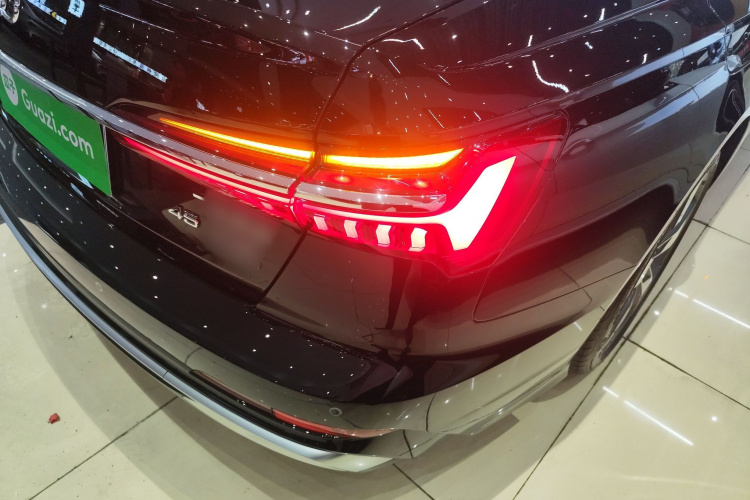 奥迪A6L 2023款 45 TFSI quattro 臻选动感型车身外观9