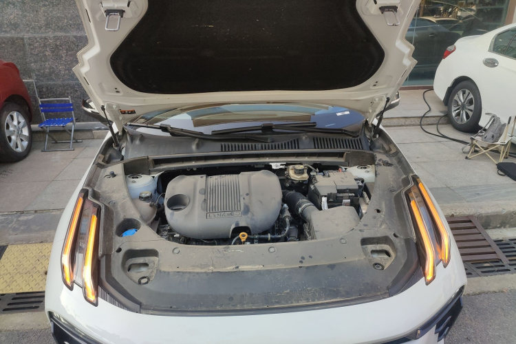 领克03 2023款 1.5TD DCT劲Pro机舱底盘24