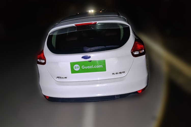 福特 福克斯 2017款 两厢 1.6L 手动舒适型智行版车身外观6