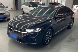 大众 帕萨特 2022款 330TSI 星空豪华版