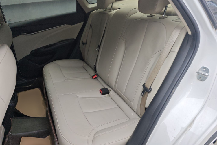 别克 英朗 2018款 15T 手动精英型 国V中控内饰21