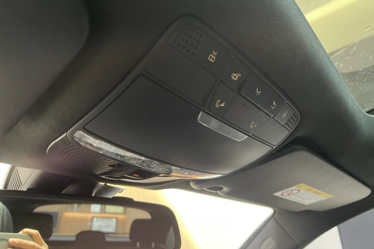 奔驰GLC 2019款 GLC 260 L 4MATIC 动感型中控内饰7005