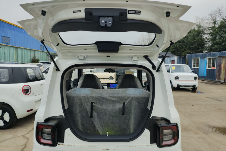 吉利银河 2024款 熊猫mini 200km 耐力熊机舱底盘23