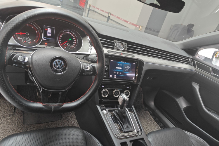 一汽-大众CC 2019款 330TSI 魅颜版 国VI中控内饰12