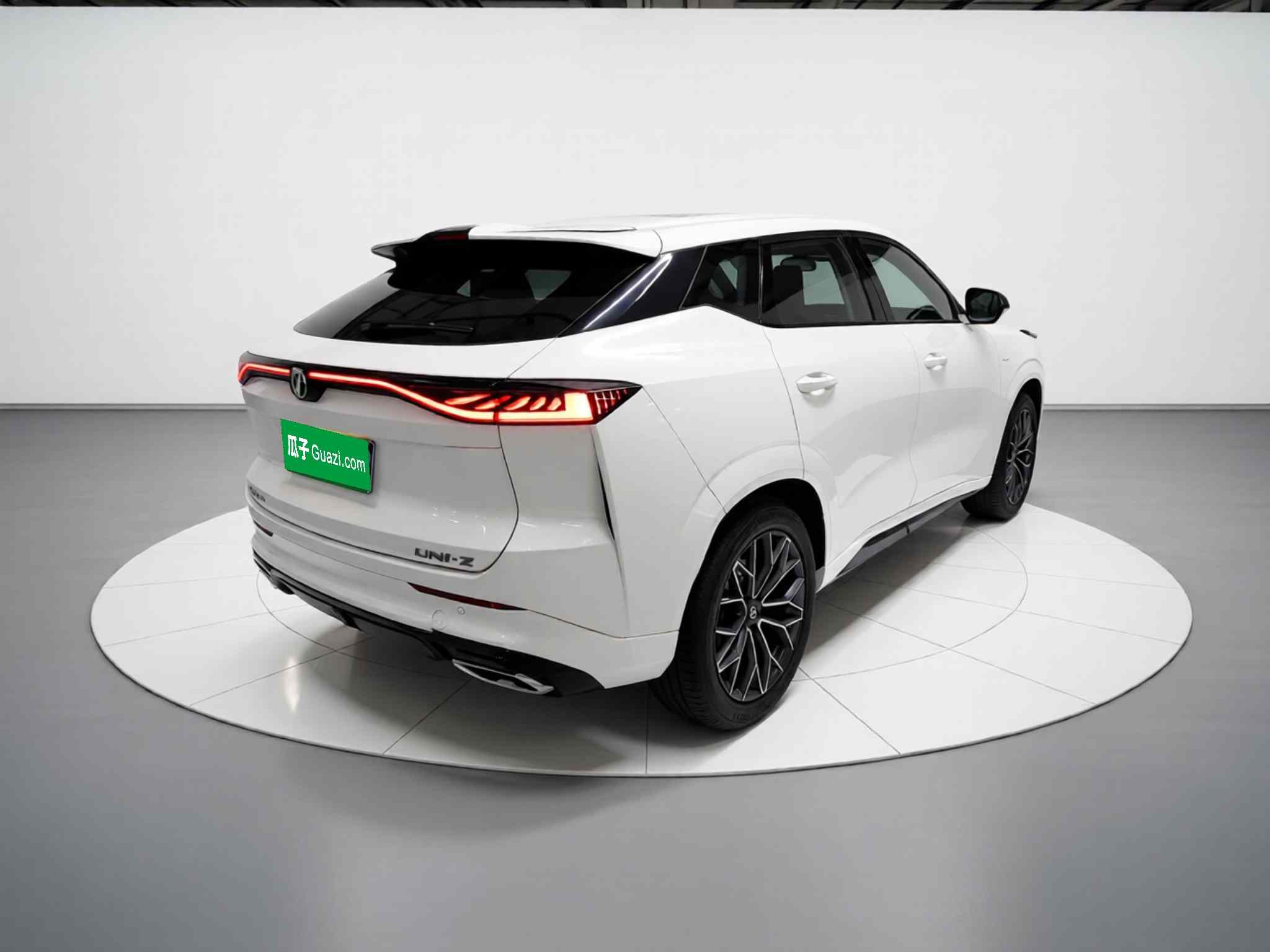 长安UNI-Z 2025款 1.5T 豪华型(4)